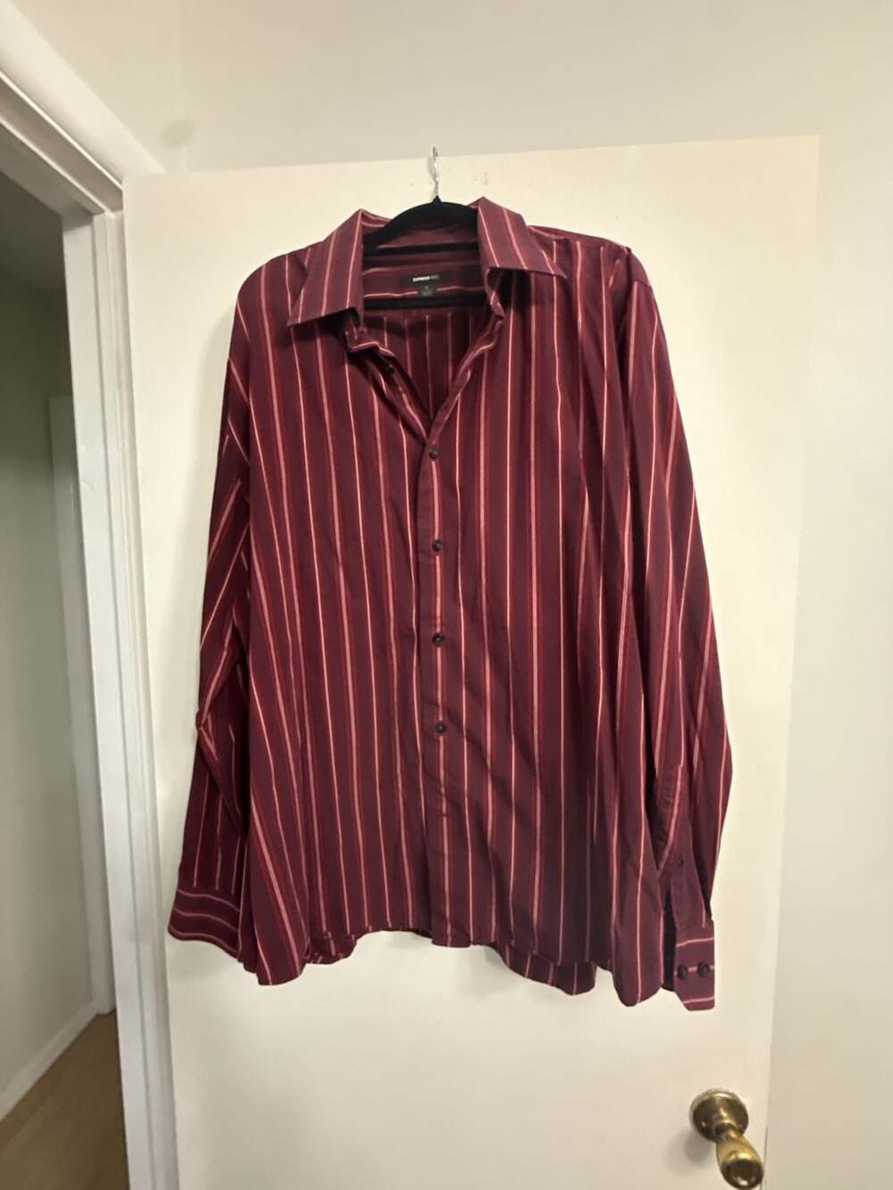 Express Mens Shirt Size XL Modern Fit Burgundy Striped Button Up Long Sleeve